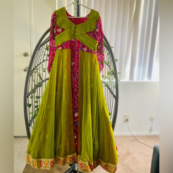 Pakistani designer wedding dress - Picture 3 of 7